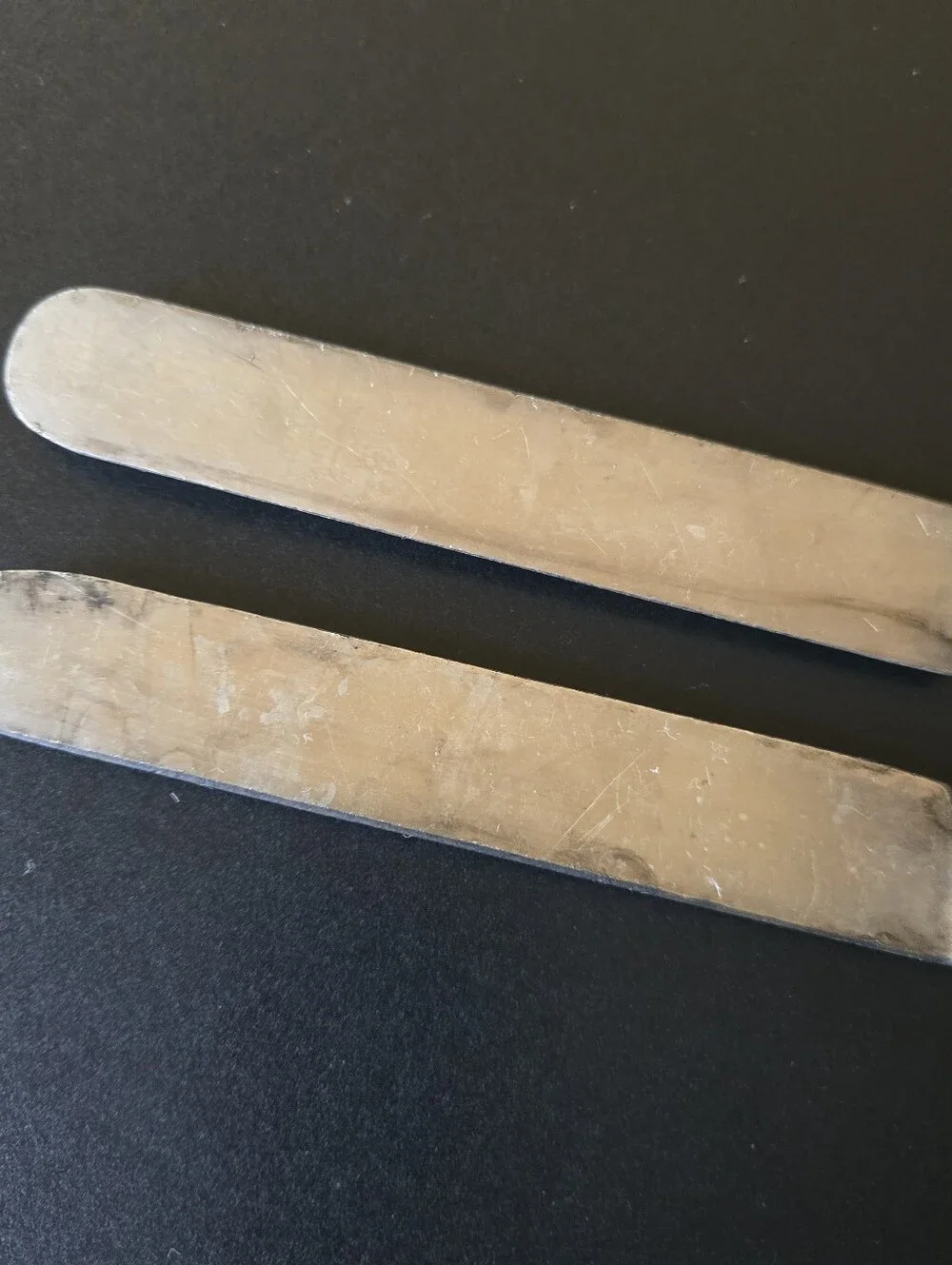 Vintage 1835 R. Wallace Silverplate Butter Spreaders – Set of 2 – Flat Handle